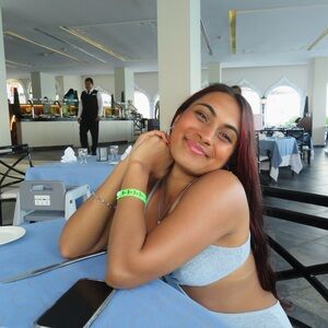 Meet your Posher, Juhee